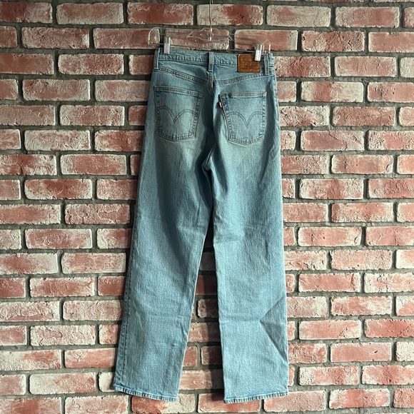 Levi’s Ribcage Straight Leg Jeans - Picture 2 of 6